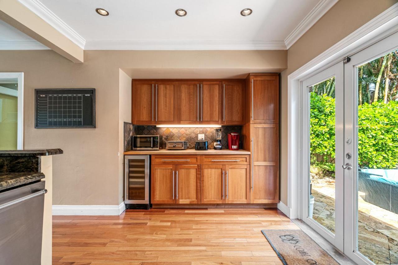 #1 Fort Lauderdale House - Heated Salt Water Pool - Private Oasis-Updated Gorgeous 3Br 3Ba - Las Olas エクステリア 写真